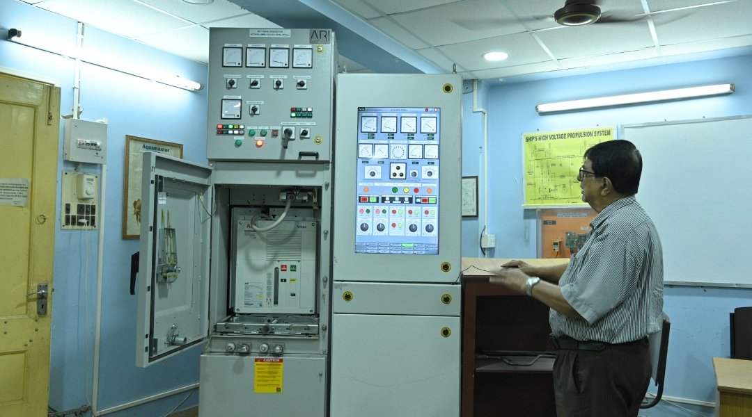 High Voltage Safety & Switchgear – Operational Level